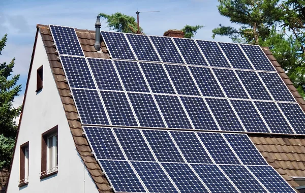 depositphotos_618026304-stock-photo-using-solar-energy-house-solar